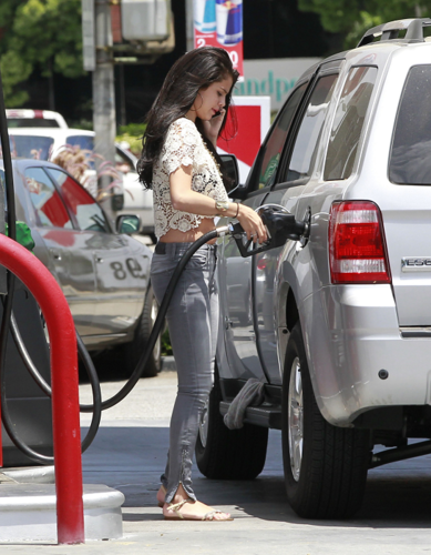  Selena - At the Gas Station in LA - May 26, 2012