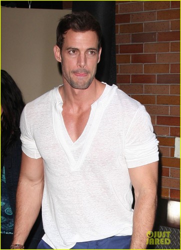  William Levy: 'Thank bạn For Your Love!'