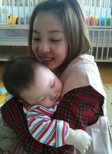  dara with baby