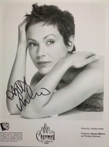  Alyssa Milano autograph