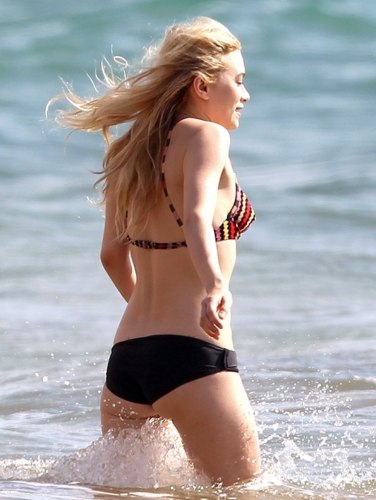  Ashley Olsen - On the de praia, praia in Hawaii, 12, May 2012