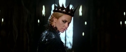 Evil Queen