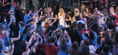  лиса, фокс The X Factor Auditions in Kansas City, Missouri [8 June 2012]