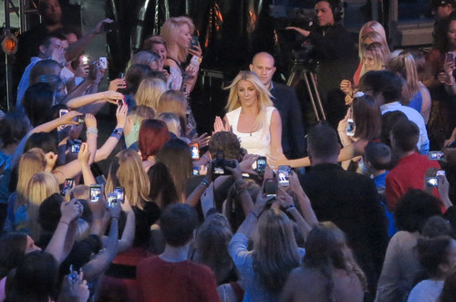  لومڑی The X Factor Auditions in Kansas City, Missouri [8 June 2012]