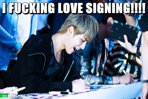  Funny signing pic