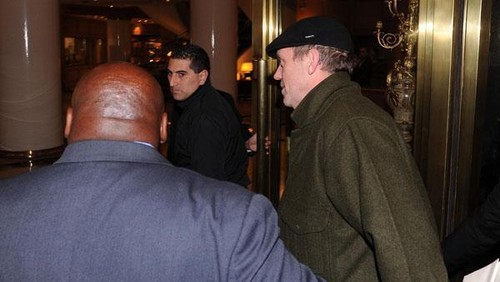 Hugh Laurie  Arrive in Buenos Aires - 06.06.2012
