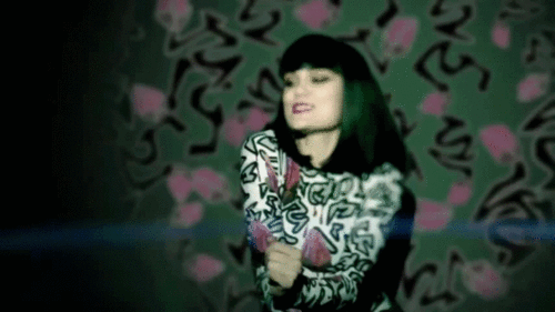  Jessie J in 'Domino' musik video