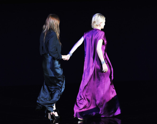  Mary-Kate & Ashley Olsen - 2012 CFDA Fashion Awards - Show, June 04, 2012