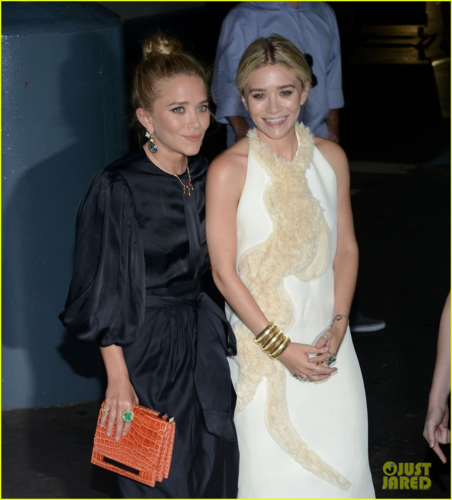  Mary-Kate & Ashley Olsen - Attend The Fresh Air Funds Salute To American Heroes, May 31, 2012