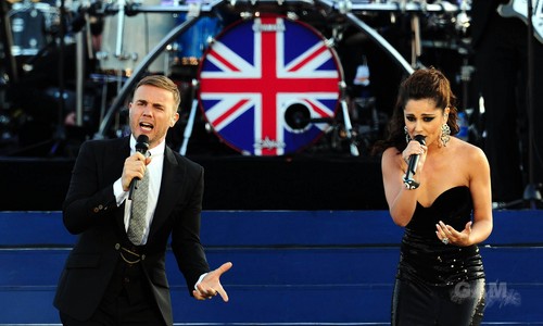  Performing At The Diamond Jubilee concert In London [4 June 2012]