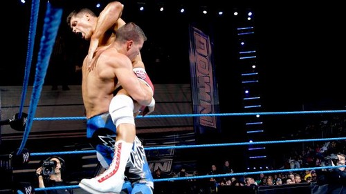  Rhodes vs Kidd on Smackdown
