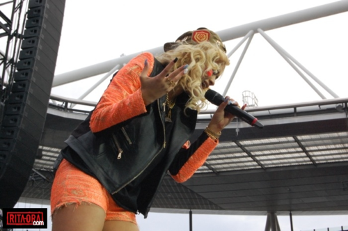  Rita Ora - 酷玩乐队 Tour - Emirates Stadium - London, UK - June 02, 2012