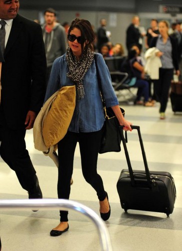  Selena - Arriving at the Airport NY - June 08, 2012