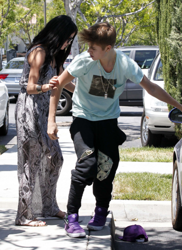  Selena - In Calabasas with Justin Bieber - May 27, 2012