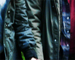  Snow&Charming <3 holding hands ♥