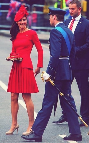  The Duke and Duchess of Cambridge attend the Diamond Jubilee Thames River Pageant,