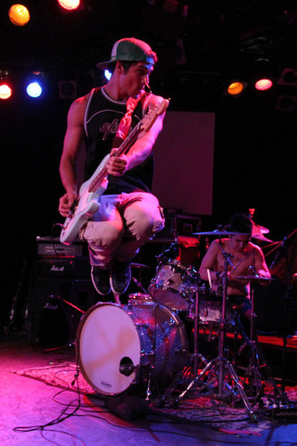  live ギグ with his band ロスト In Kostko at The Roxy on Sunset Blvd