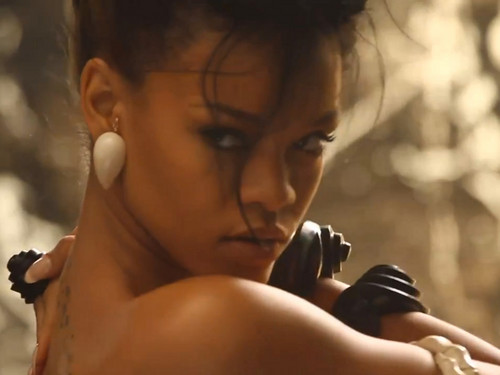  Rihanna where have wewe been shot