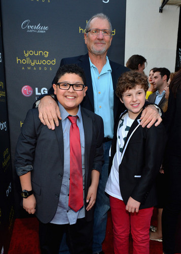  14th Annual Young Hollywood Awards Presented por Bing - Red Carpet