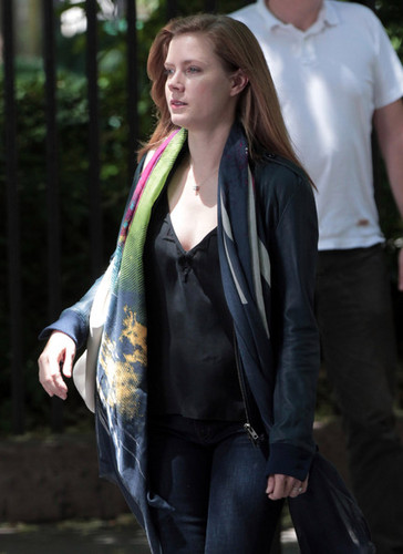  Amy Adams On The Set Of 'Lullaby'