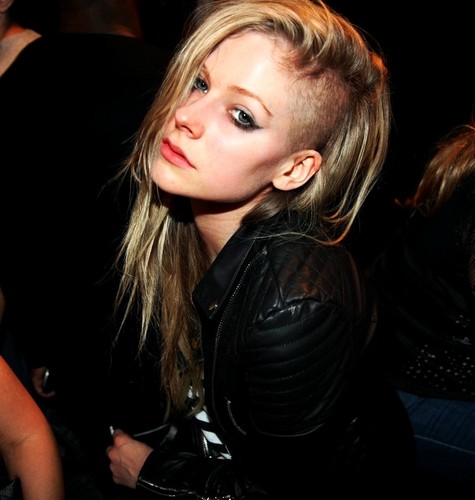  Avril Lavigne - Sidecut
