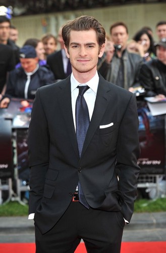  Emma Stone, Andrew garfield at the UK premiere of "The Amazing Spider-Man" (June 18).