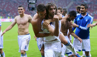  Greece is in the superiore, in alto "8" football teams in Europe!