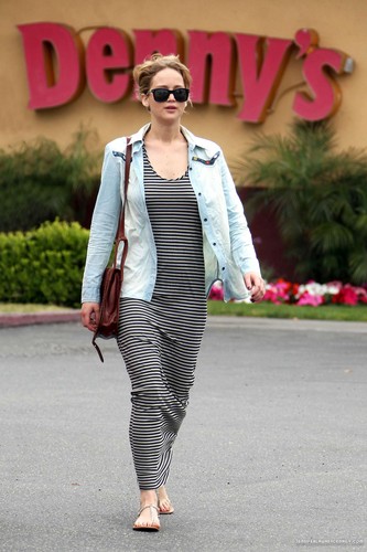  Jen at Denny's Restaurant in Santa Monica, June 13th 2012. [HQ]