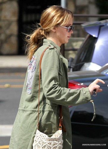  Jennifer out shopping in LA - June 10th 2012.