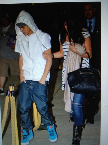 Justin and Selena airport.