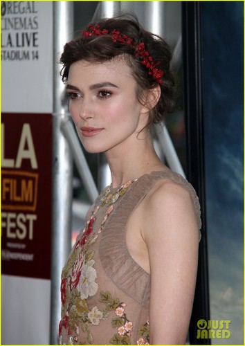  Keira @ the premiere of Seeking a Friend for the End of the World