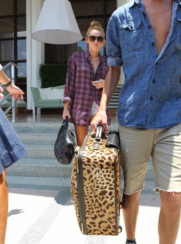  Leaving her hotel in Miami, Florida [14th June]