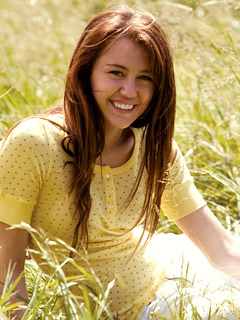  Miley Cyrus - Hannah Montana The Movie