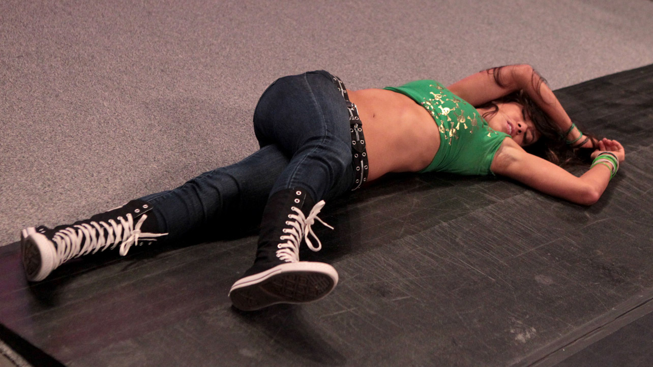 LostPB. no way out. aj lee. added by. litrato. 