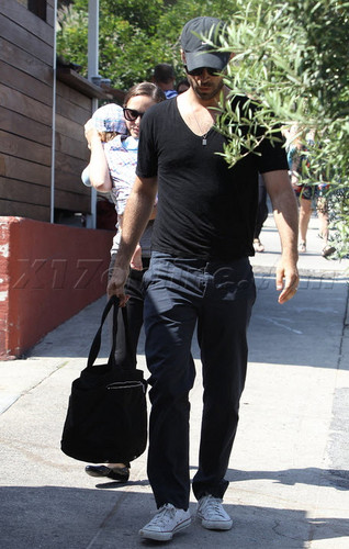  Out to lunch with family in Los Feliz, LA (June 17th 2012)