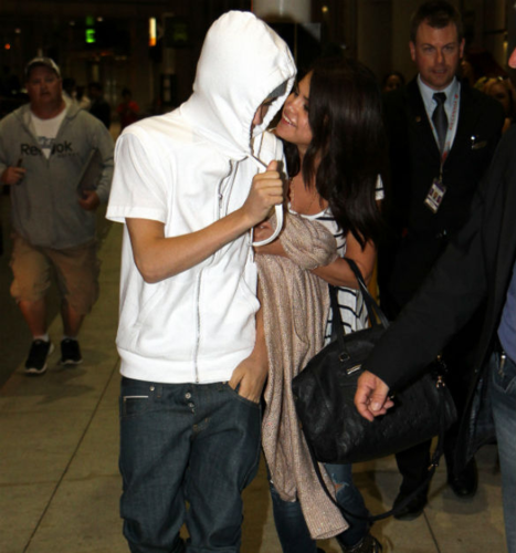  Selena - Arriving in Toronto - June 15, 2012