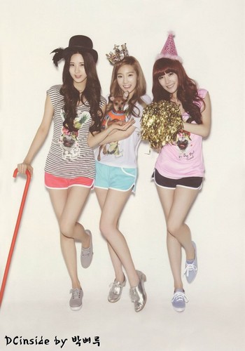  TaeTiSeo for Elle Girl July issue