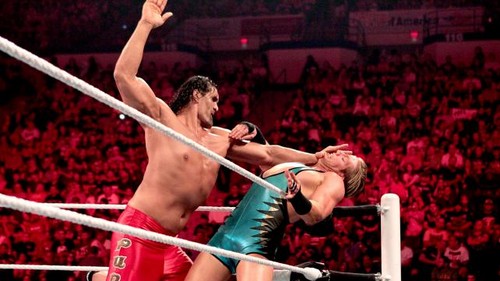 WWE Raw fatal 4 way no.1 contender