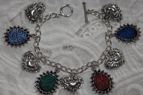  4 Nations Emblems charm bracelet