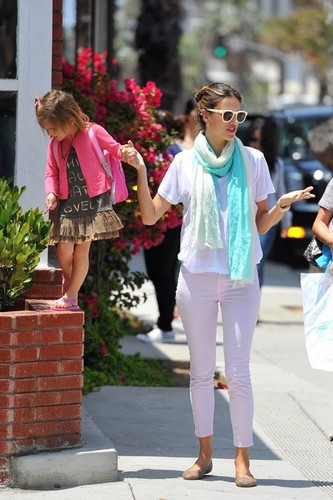  Alessandra Ambrosio out in Santa Monica with Anja