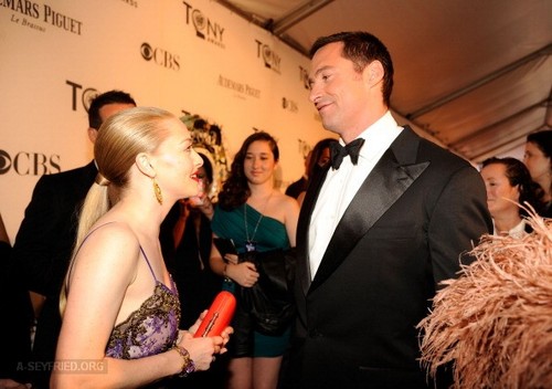  Amanda at the 66th Annual Tony Awards montrer - Red carpet {10/06/12}