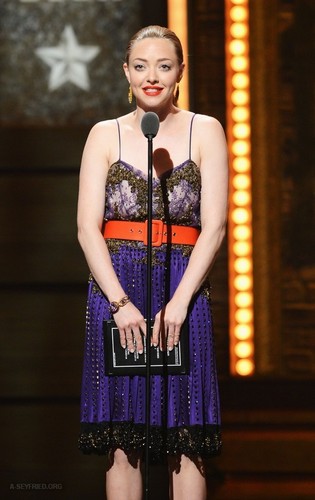  Amanda at the 66th Annual Tony Awards tunjuk - tunjuk {10/06/12}