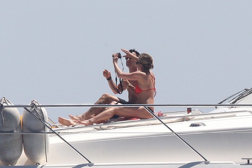  Bikini - On barca In Capri [19th June 2012]