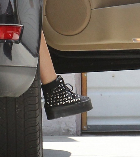  Braless At A Studio In West Hollywood [21 June 2012]