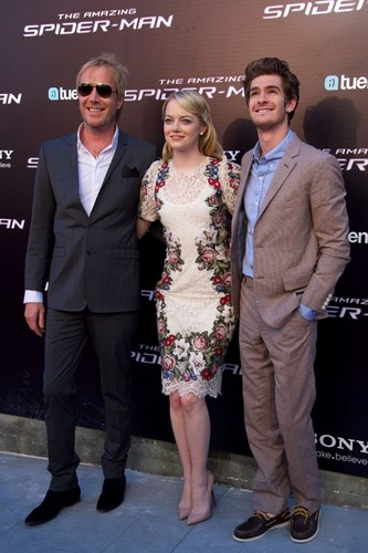  Emma Stone, Andrew गारफील्ड and Rhys Ifans at the Spanish premiere of "The Amazing Spider-Man"