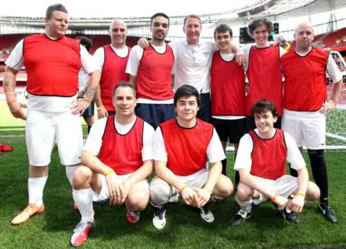  Freddie and Skandar Keynes Bola sepak team