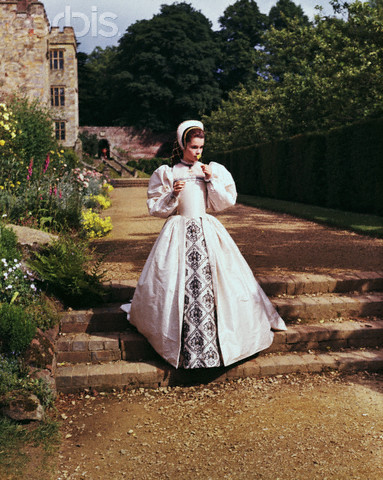 Geneviève Bujold as Anne Boleyn
