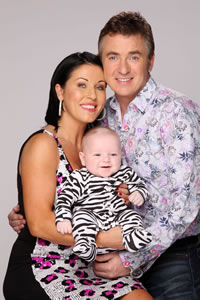  Kat, Alfie and their son Tommy