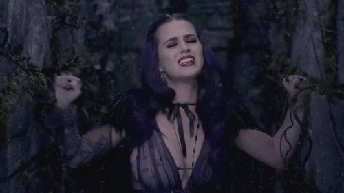  Katy Perry in 'Wide Awake' music video