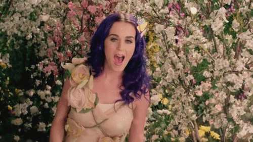  Katy Perry in 'Wide Awake' música video
